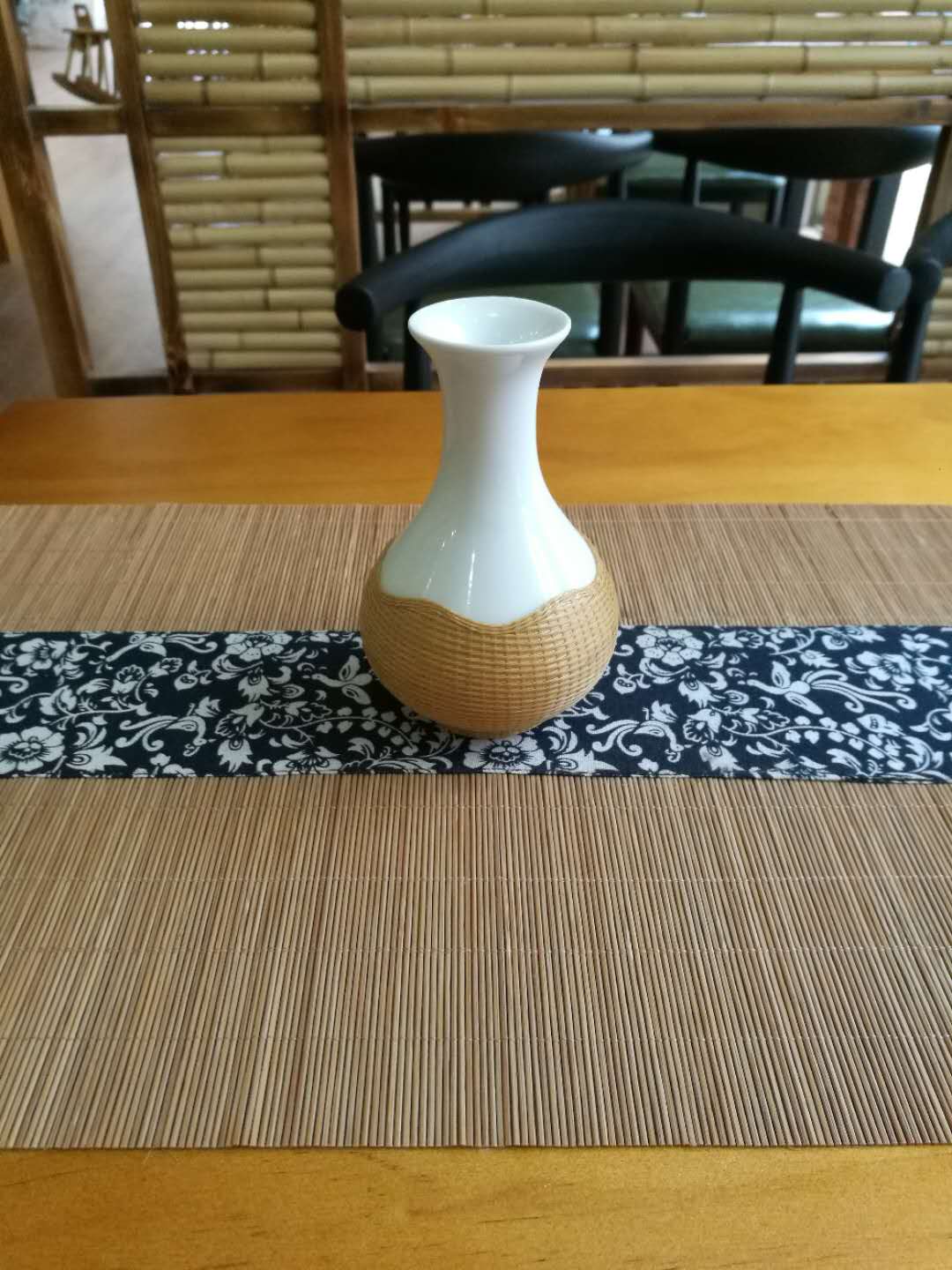 四川特色  非物质文化遗产   青神竹编  瓷胎竹编小花瓶